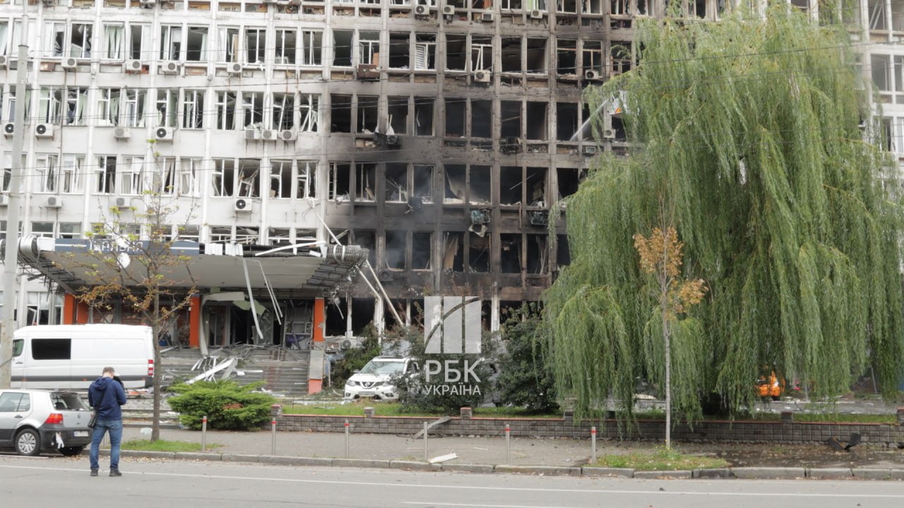 У Києві через атаку горів культовий ринок "Шайба": який вигляд він має зараз (фото, відео)